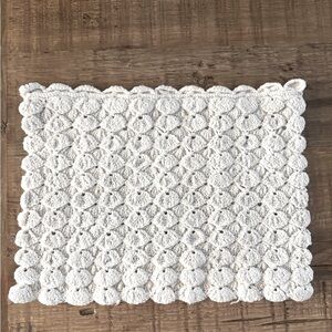 Scalloped Makeup Bag | Clutch. EUC 10”x7” Zippered | Ivory | Neutral